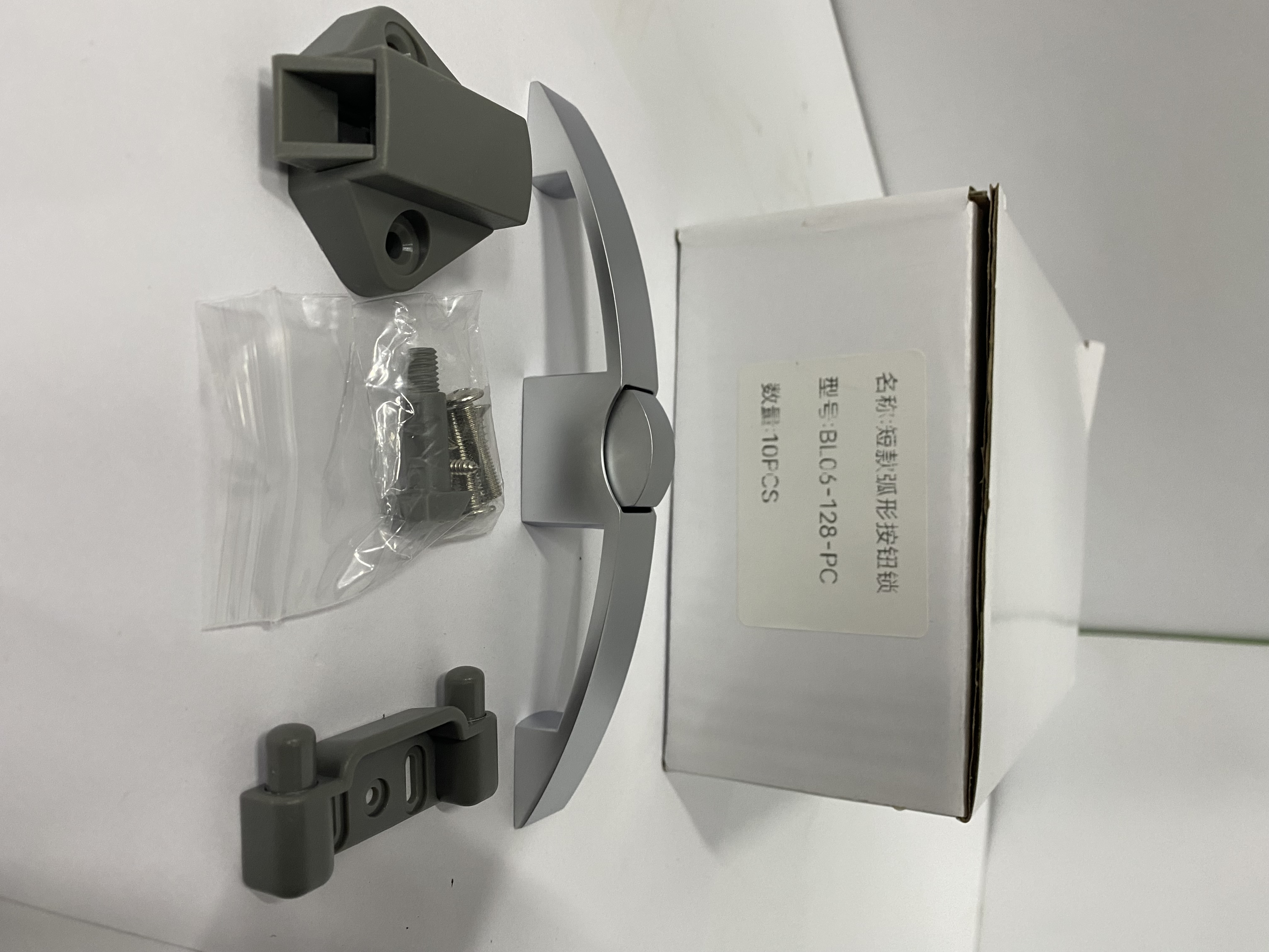 Мебельная ручка с кнопкой Furniture Lock Series BL06-128-PC