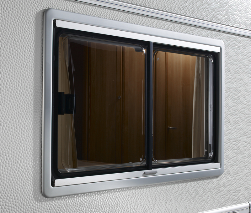 Сдвижное окно Dometic SEITZ S4 900Х550 мм