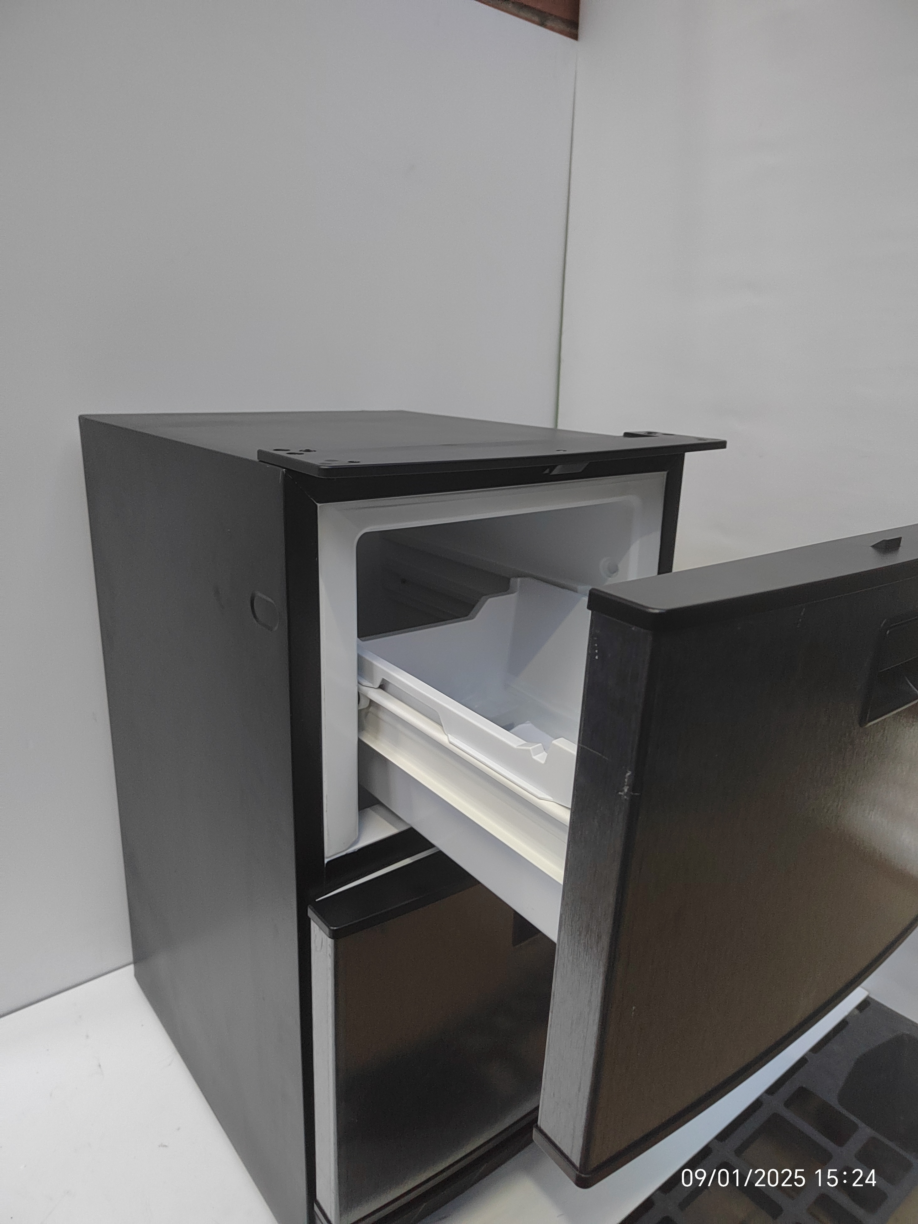 Морозильная камера Freucamp BD 70L