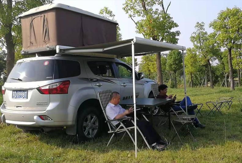 MobileComfort M400BD Маркиза настенная механическая, корпус чёрный, полотно тёмно-серое