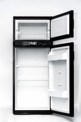 Холодильник встраиваемый  Freucamp RCE140L, 12/24В правая дверь.